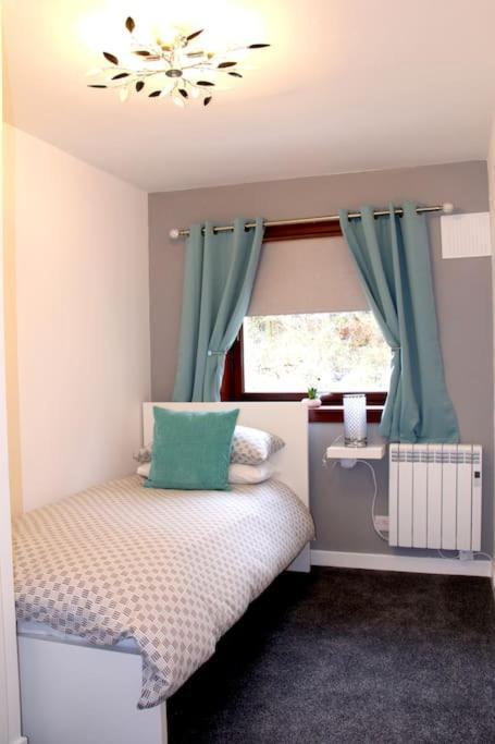 Premium Ground Floor Apartment, Near Fort William Town Centre Eksteriør billede